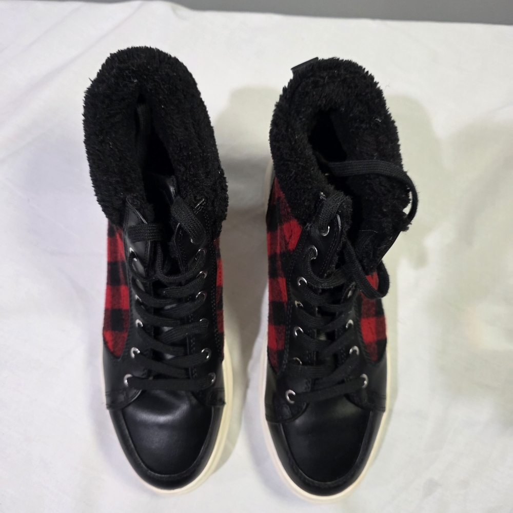 Marc Fisher Fellow Buffalo Plaid High Top Faux Fur Lined Sneakers. 9.5 - Picture 8 of 10